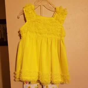💛💚🐣NWOT 24mnths Kidget Outfit🐣💚💛